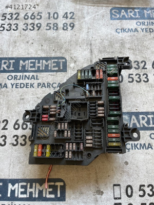 ÇIKMA BMW F11 9252813-01 925281301 SİGORTA KUTUSU