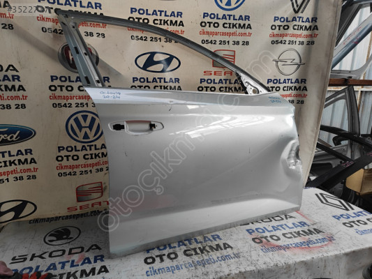 Skoda Octavia ön sağ kapı