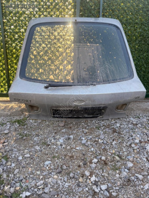 Ford escort bagaj kapağı