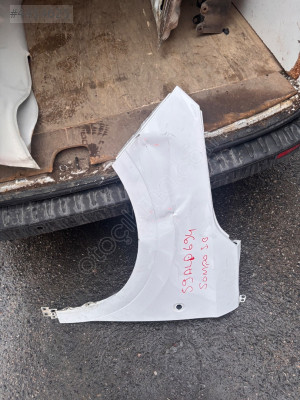 Courier sol Çamurluk