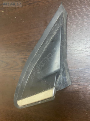 Peugeot 2008 sol ön çamurluk üst kapağı 9678382180