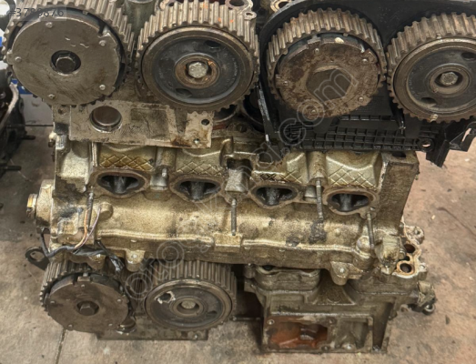 Peugeout ET3 Silindir Kapağı
