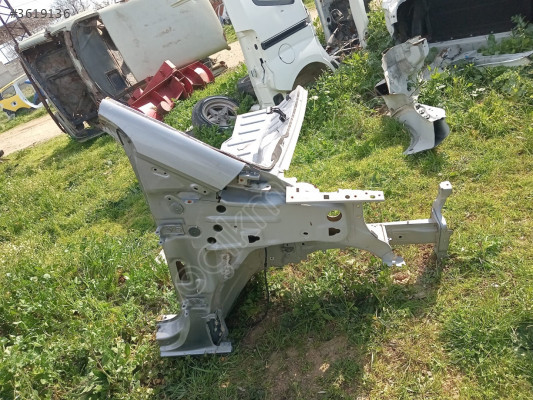 Orjinal Citroen Berlingo Sağ Ön Çeyrek - Hatasız ve Kaliteli