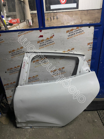 RENAULT CLİO 5 ÇIKMA SOL ARKA KAPI
