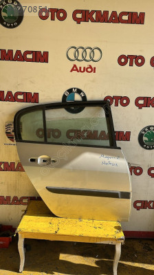 RENAULT MEGANE2 HATASIZ SAĞ ARKA KAPI DOLU