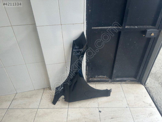 Volvo v40 sağ ön çamurluk