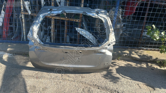 Citroen c4 x bagaj kapağı