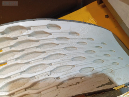 YENİ KASA VOLKSWAGEN CADDY  ÖN TAMPON ORTA IZGARA 109931190140
