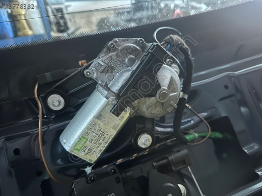 OPEL CORSA C ARKA SİLECEK MOTORU ÇIKMA ORJİNAL GM 09132802