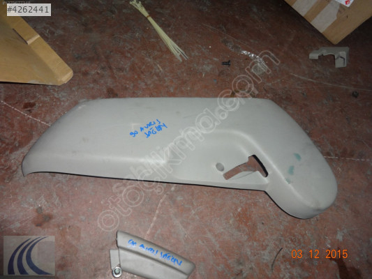 TOYOTA AURIS 2011 ÇIKMA SAĞ KOLTUK PLASTİĞİ