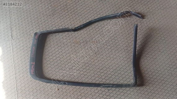 Megane 1 SW sağ arka kapı cam fitili