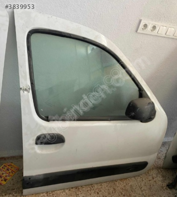 RENAULT KANGOO SAĞ ÖN KAPI HATASIZ DOLU EYUPCAN OTO'DA