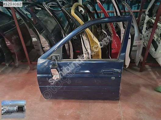 OTO CEMDEN ÇIKMA FORD ESCORT SOL ÖN KAPI