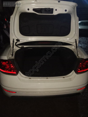 Fiat Linea 2015 model bagac kapısı dolu orjinal hatasiz