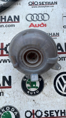 Volkswagen b8.5 b8 golf 7 motor yedek su bidonu çıkma yan sanayi