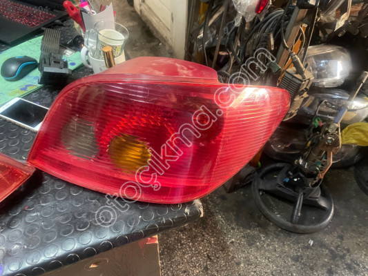 Peugeot 307 sağ arka stop lambası