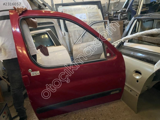 CİTROEN BERLİNGO SAĞ ÖN KAPI 1998-2008 MODEL ORJİNAL ÇIKMA