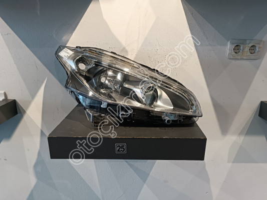 PEUGEOT 208 SAĞ FAR MAKYAJLI LED 2017- 9810805880 C