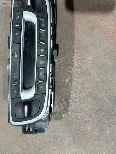 Renault 2011 Fluence Klima Gösterge Paneli