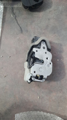 chevrolet cruze  sağ ön kapı kilidi sıfır orjinal