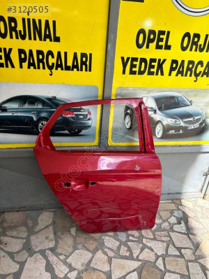 Opel Corsa f sağ arka kapı kırmızı renk