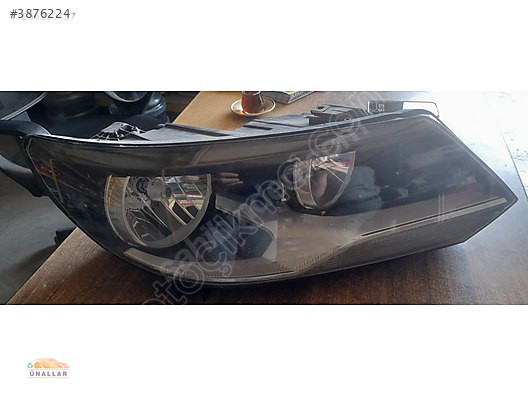 2013 VW Tiguan Sağ Far - Ünallar Oto Çıkma Yedek Parça