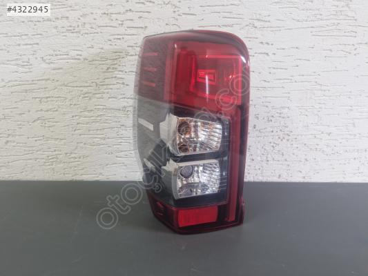 MİTSUBİSHİ L200 SOL ARKA STOP LAMBASI LEDLİ DUYLU 2019-2021 SIFIR