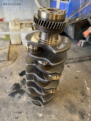 İSUZU NPR 75 4HK1 ÇIKMA ORJİNAL KRANK