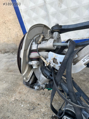 BMW G30 KASA 5 SERİSİ SAĞ ARKA TAŞIYICI
