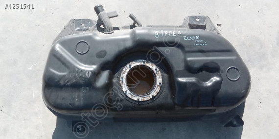 peugeot bipper 2008 1.4 çıkma orjinal yakıt deposu (son fiyat)