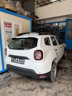 Dacıa Dastur 2023 model dolu arka