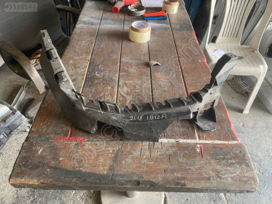 SEAT IBŞZA SAĞ ÖN FAR ALT BRAKETİ 2018-2024