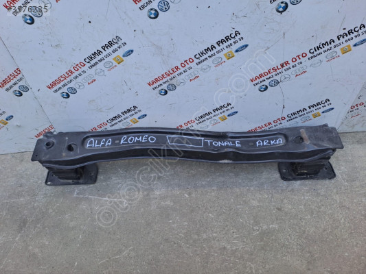 Alfa romeo tonale arka tampon demiri