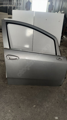 Fiat Punto gri hatasız sağ ön kapı