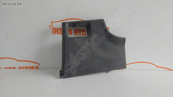 847561J000  Hyundai i20  direksiyon alt plastiği