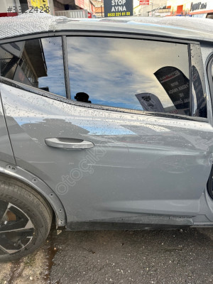 PEUGEOT 408 SAĞ ARKA KAPI DOLU