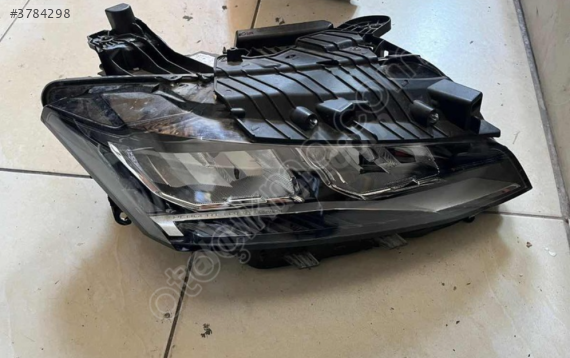 PEUGEOT 408 SAĞ FAR ORJİNAL HATASIZ LED EYUPCAN OTO'DA