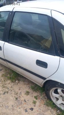 OPEL VECTRA A SOL ARKA KAPI.OTO ERKAN ÜNYE