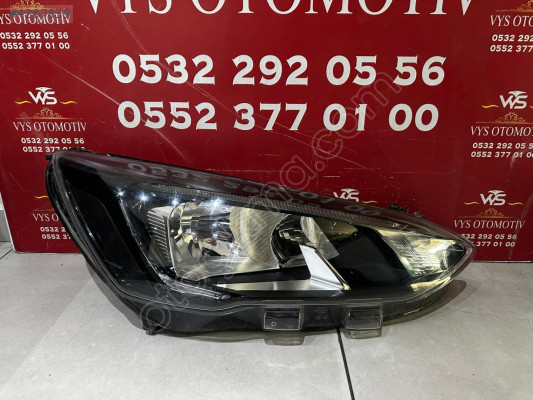 2018-2022 Ford Focus Siyah Zemin Sağ Ön Far JX7N13W029CF