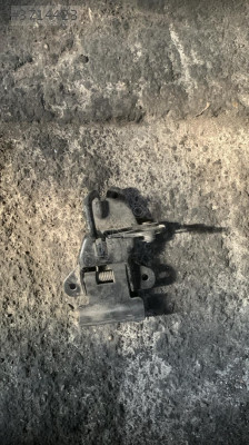 8L0823480B audi a3 kaput kilidi