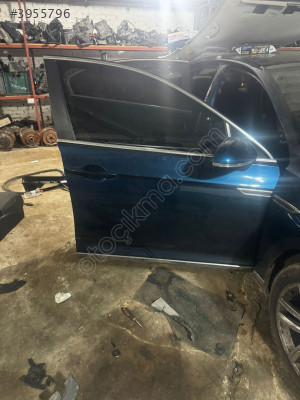 VOLKSWAGEN PASSAT B8.5 SAĞ ÖN KAPI  EYLÜL OTO