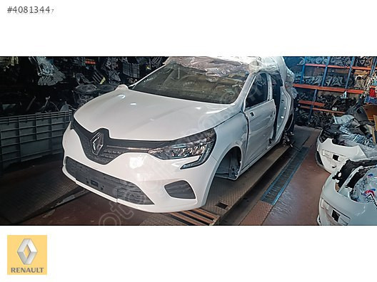 RENAULT CLİO 5 BEYAZ SÖKME MOTOR KAPUTU VE DİGER PARÇALARI