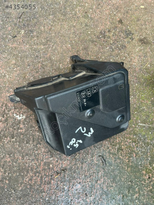 MEGANE 2 SİGORTA KUTUSU ORJİNAAL ÇIKMA PARÇAA