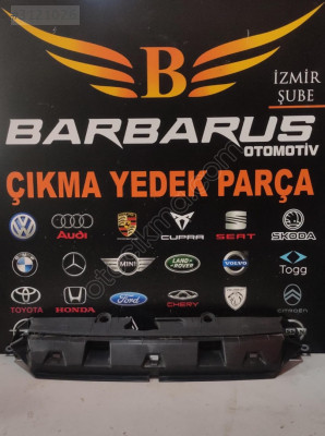 SEAT LEON Ön Panjur Çıtası Üst Plastik Parça 5FA805915