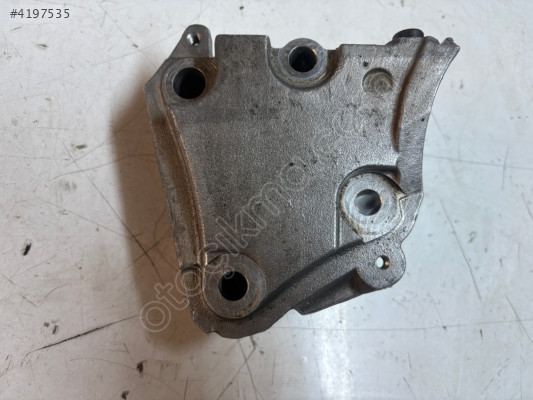 PEUGEOT PARTNER 2000 HDİ SAĞ TAKOZ KULAĞI