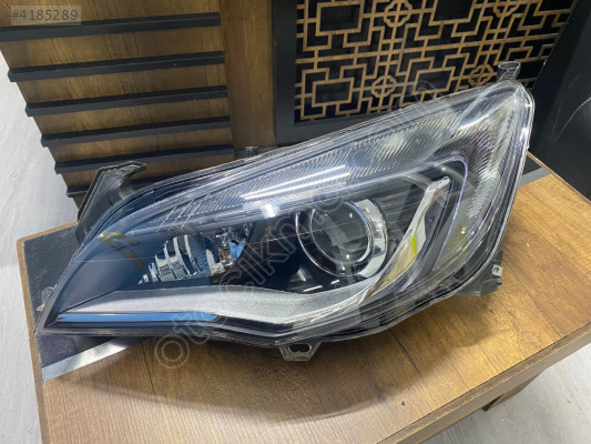 OPEL ASTRA J MERCEKLİ SOL FAR ORJİNAL SÖKME HATASIZ 13253650