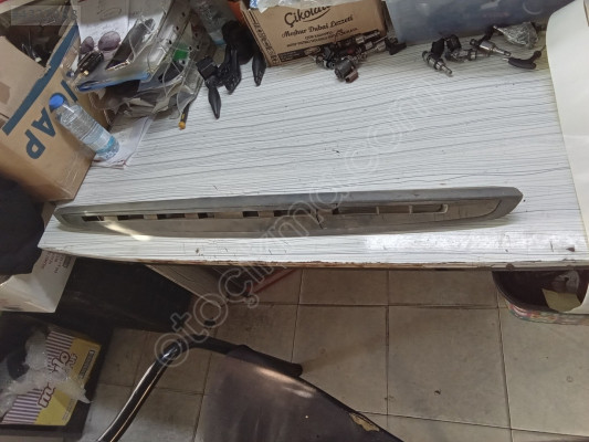 FİAT FİORİNO IZGARA ÜST GÖSTERGE PANELİ 1308998070