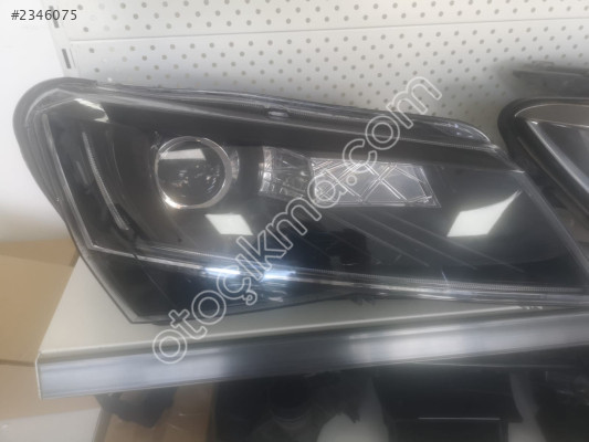 2015-2018 SKODA SUPERB SAĞ FAR LEDLİ ZENONLU ORJINAL ÇIKMA