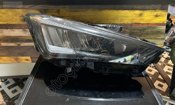 SEAT LEON SAĞ FAR 2020-23