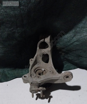 5Q0407258A vw passat golf tiguan seat alteca sağ ön taşıyıcı